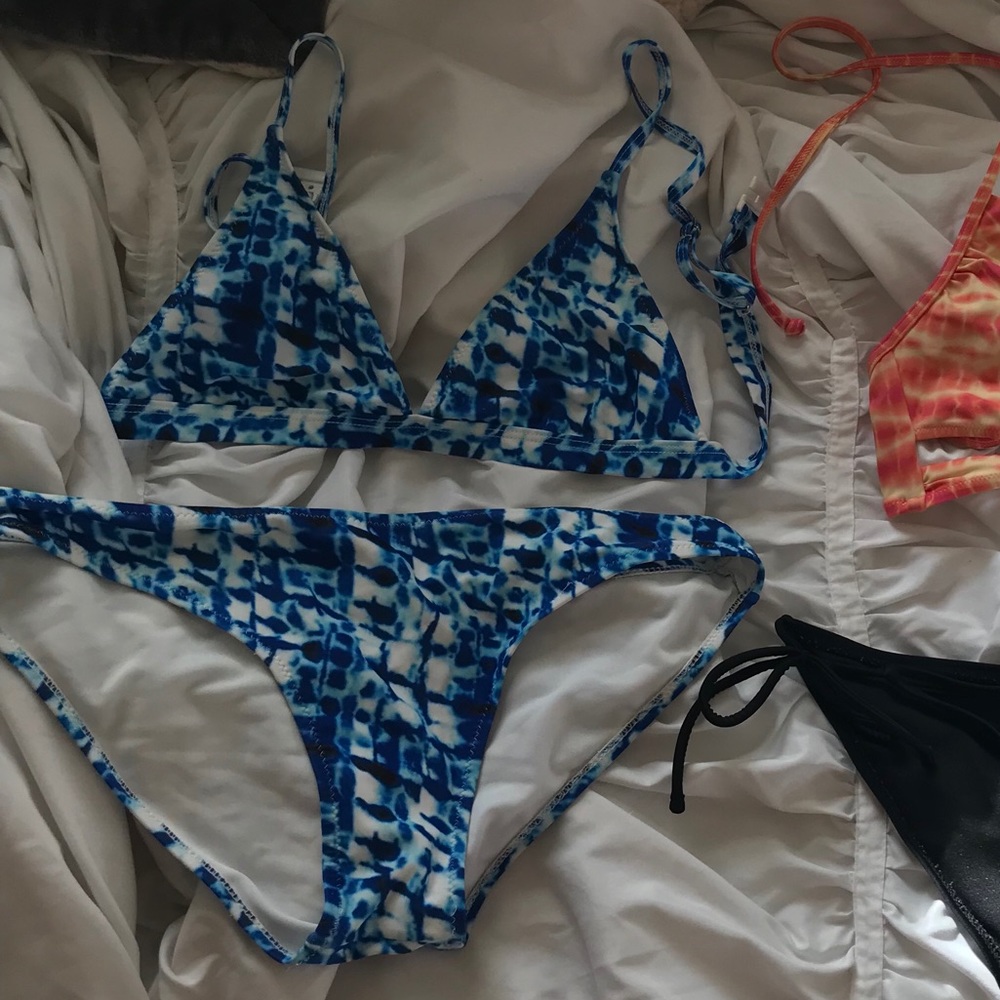 Cupshe tie dye bikini set